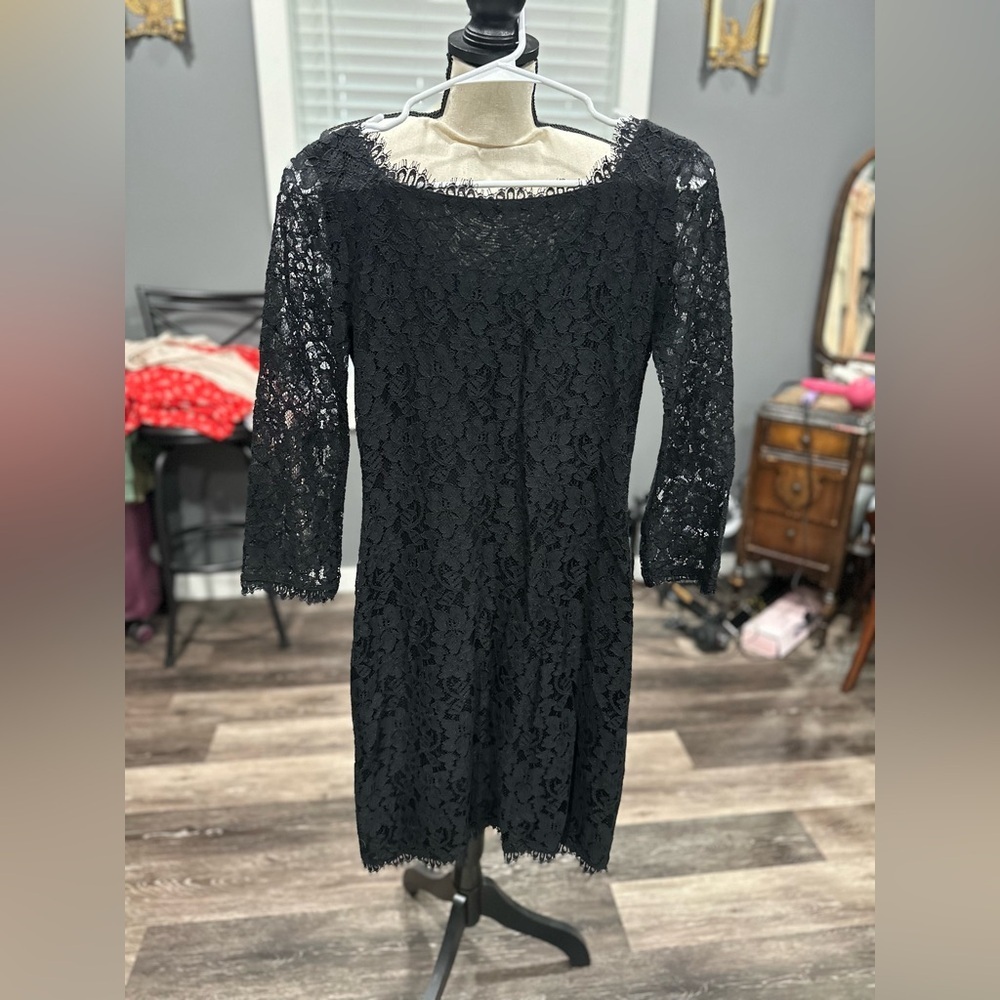 Diane Von Furstenberg Zarita BLack Mini Dress Floral Lace Size 4 Cocktail Party - Picture 2 of 7